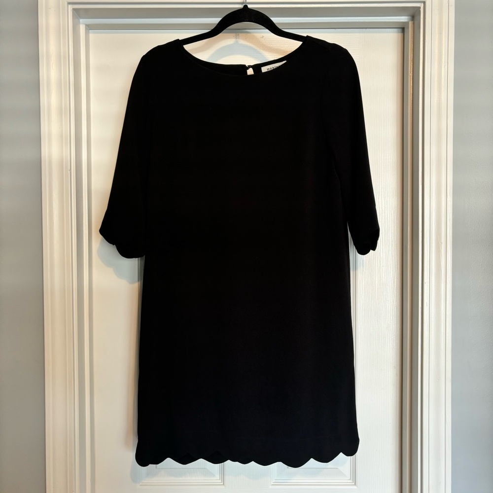 Scalloped hem shift dress